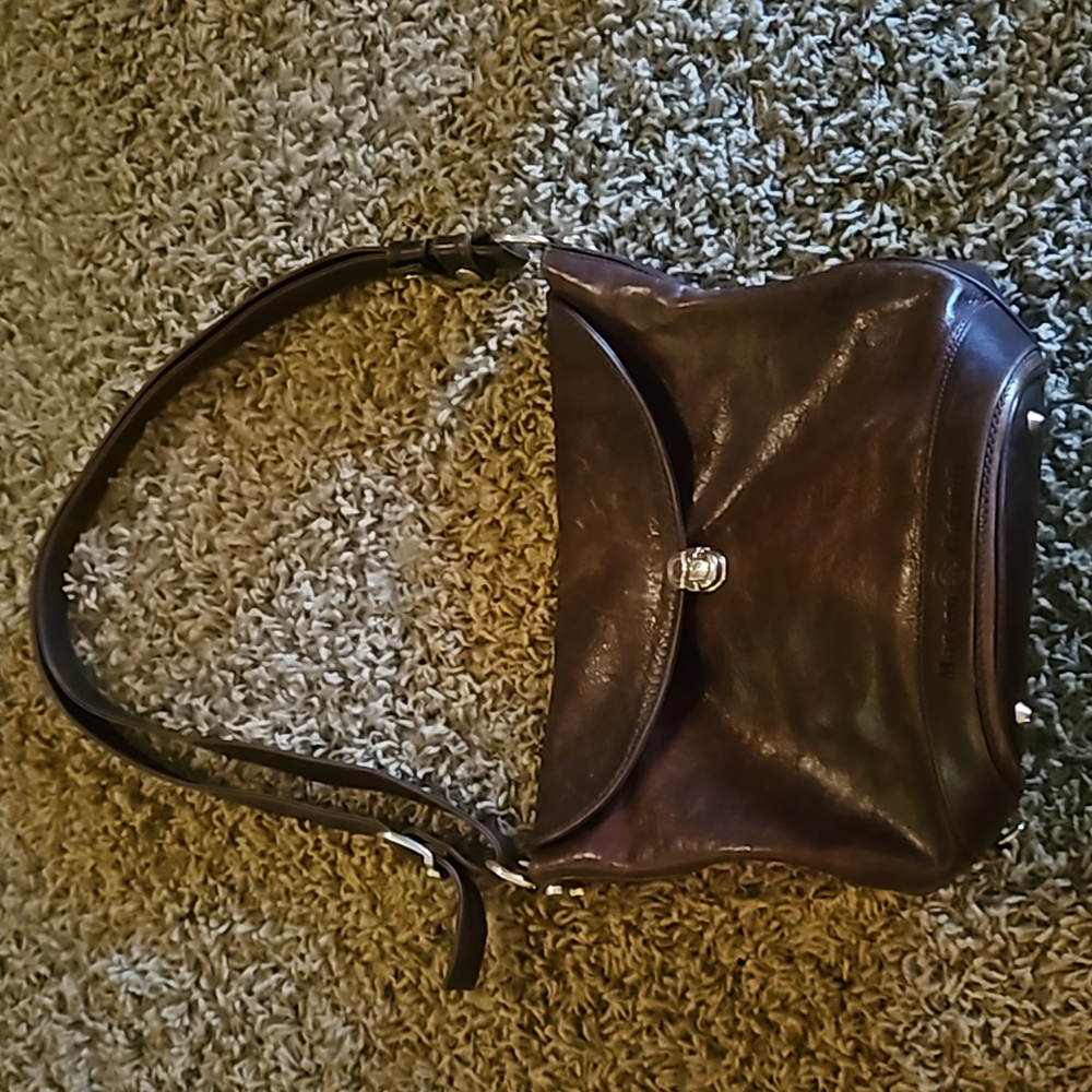 Elegant Brown Italian Leather Shoulder Bag - Picture 1 of 11